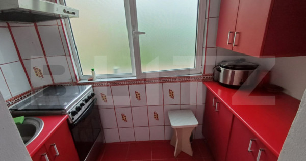 Apartament de vanzare, cu 3 camere, 70 mp, zona Revolutiei