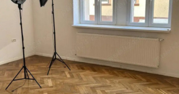 Apartament 4 camere, decomandate, zona Patria