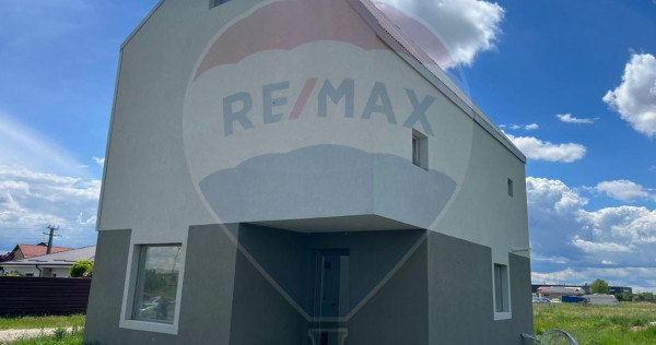 Casă / Vilă cu 4 camere de vânzare