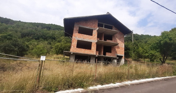 Baia Sprie, casa in constructie