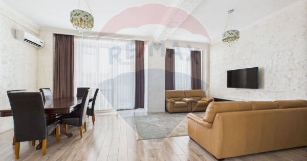 Apartament deosebit cu 3 camere | Curte 63 mp | Damaroaia