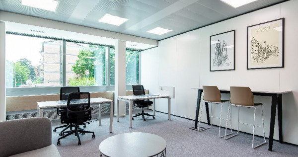 Spațiu de birou privat pentru 4 persoane în Regus Hermes