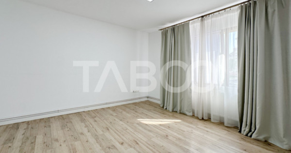 Apartament cu 2 camere decomandate centru langa parcul Sub A