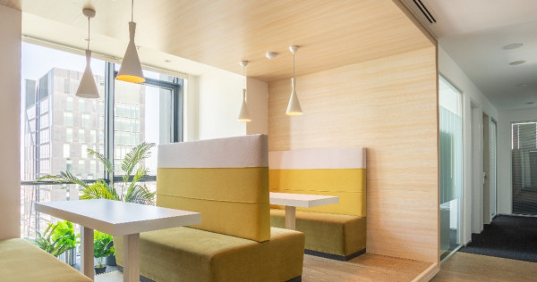 Acces nelimitat la spații de co-working în Regus Sun Business Centre