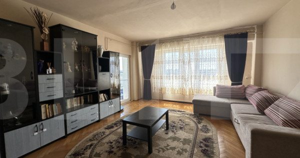 Apartament de vanzare, cu 3 camere, 2 bai, zona Iulius Town