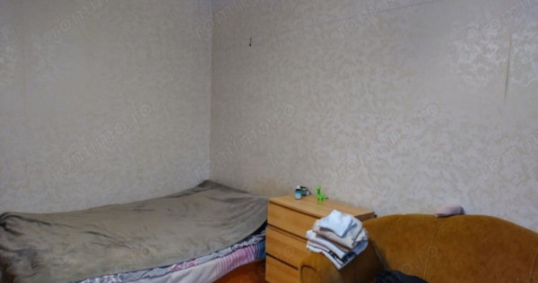 1 camera in zona Lipovei