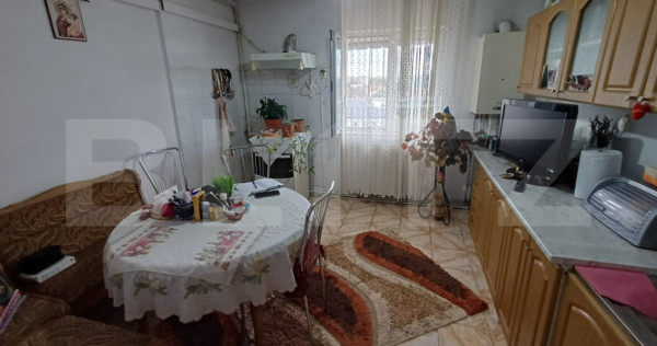 Apartament cu 2 camere, 58 mp, decomandat, zona Debarcader