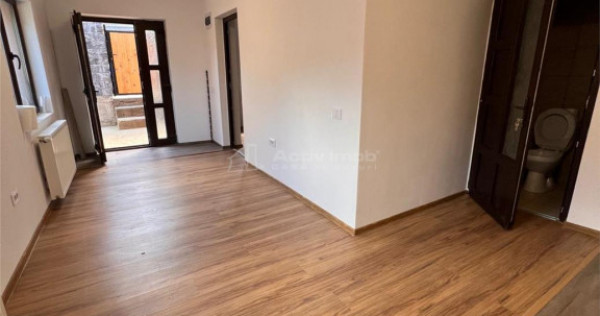 Casa de - Tatarasi / Piata Chirila