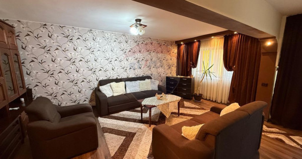 Apartament 3 camere + loc de parcare