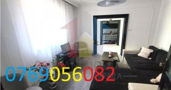 Casa 5 camere, suprafata teren 200 mp, zona Piata Saraca