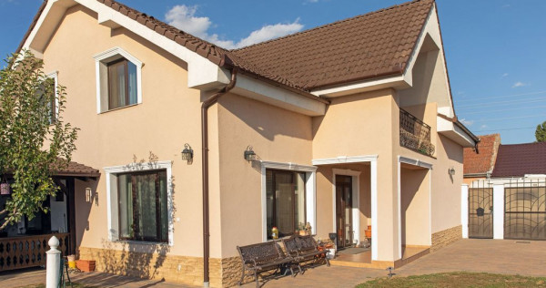 Vilă P+M, Clujului, 190 mp, teren 520 mp, singur în cur...