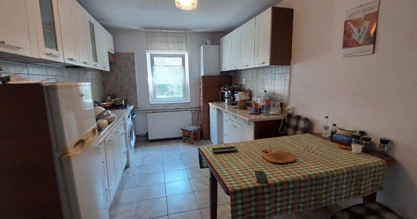Apartament 4 camere Manastur / Almasului