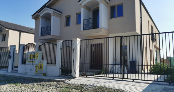 Casa de vanzare Duplex zona Carrfour