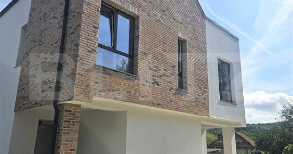 Casa cu 136 mp utili, mansarda amenajabila si intimitate în