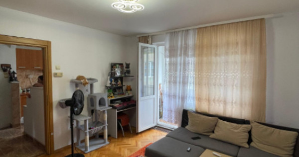 Apartament de vanzare, cu 2 camere, etajul 3, 46 mp, zona po
