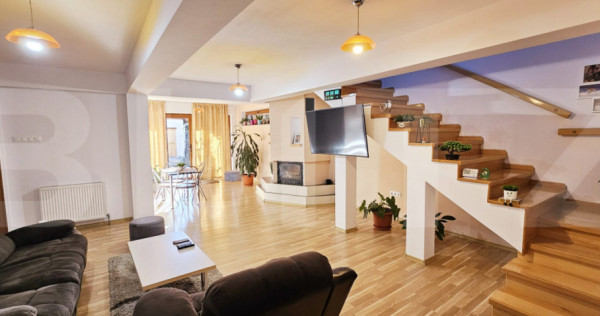 Vilă spațioasă cu 5 dormitoare și curte de 730 mp