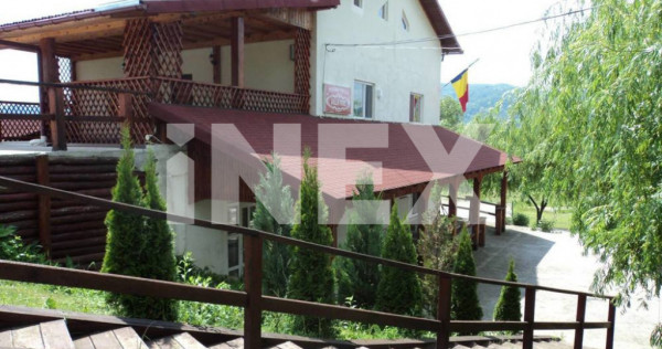 Vila de vacanțe cu prieteni în 9 camere și teren generos