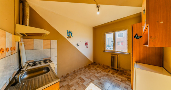 Garsoniera - Fortuna, Aleea Predeal, etaj 3/4