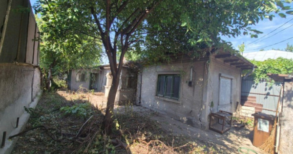 Teren intravilan 300mp cu casa demolabila, zona Chercea
