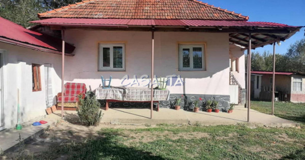 Casa situata în Bumbești Pițic - Cârligei