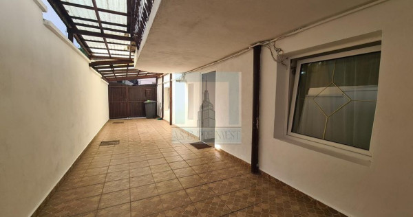 Casa, 4 camere, singur in curte - zona Schei