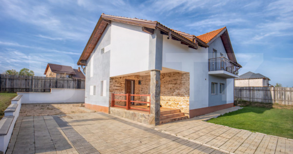 Casă spațioasă de vânzare în Bod – teren generos, zon