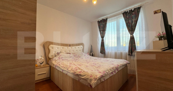 Apartament cu 3 camere decomandat, balcon, loc de parcare–