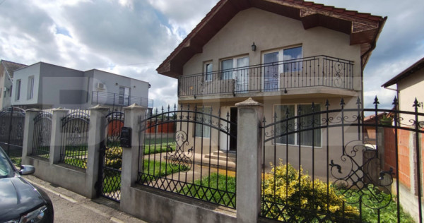 De vanzare casa mobilata complet, racordata la toate utilita