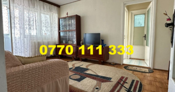 - Apartament 3 camere confort 1, zona Garii, etaj 2 .