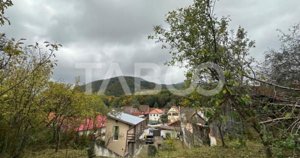 Casa individuala curte 900 mp COMISION 0% cu 2 corpuri in Ci