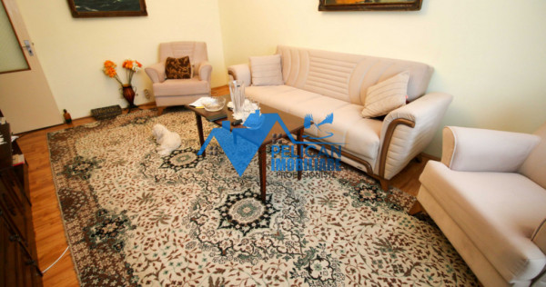 Spitalului, 2 camere, decomandat, centrala proprie