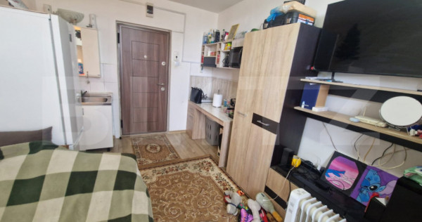 Camera de camin de vanzare, mobilata, in zona Tractorul