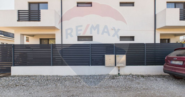 Duplex 85 mp utili, curte 200 mp &ndash; vedere la lac și p?...