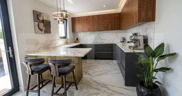 Casa 9 camere, 330 mp, 400 mp teren, zona Semicentrală