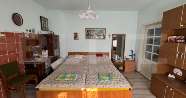 Casa cu 6 camere in Soimus