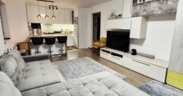 Apartament 2 camere, open space - zona Tractorul