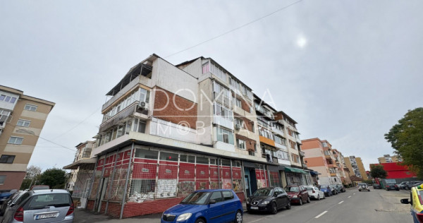 Spatiu comercial 150 mp, vitrina stradala 25 m.l. - 9 Mai