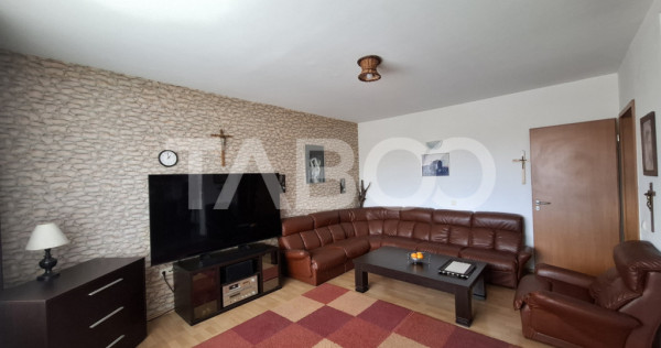 Apartament 2 camere de vanzare decomandat 62 mp zona Siretul