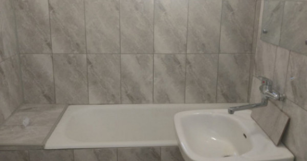 Apartament 2 camere decomandat, etaj intermediar