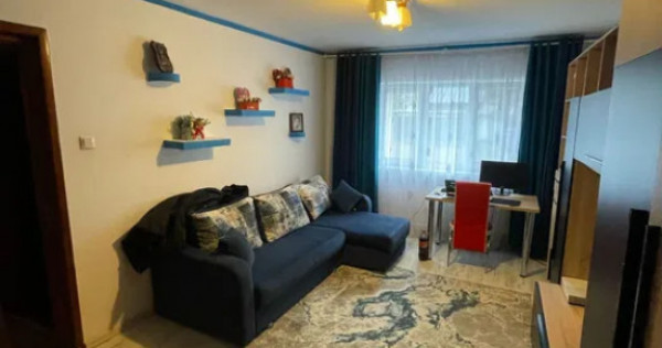 Apartament cu 3 Camere Decomandate-Parter Zona Burdujeni-Cuza Voda 2