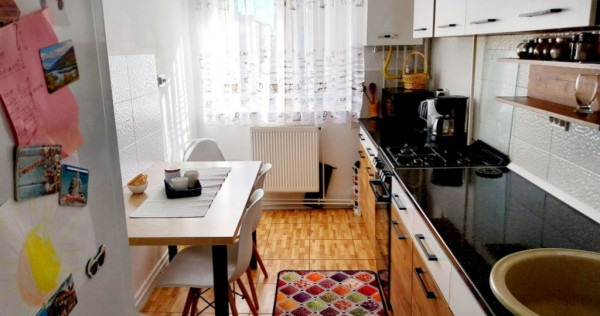 Apartament de 3 camere zona CRAITER