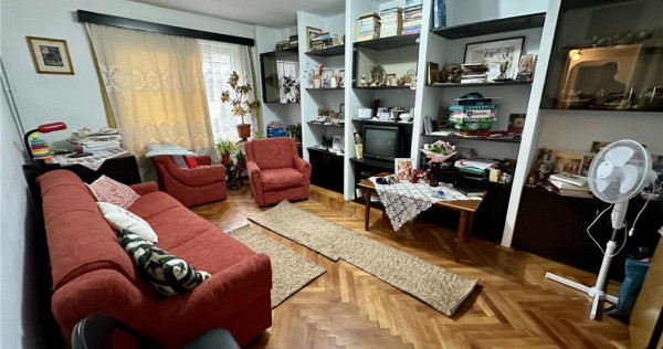 FILM Tur 3D! Apartament trei camere, areal apreciabil, Reghi