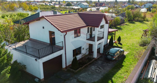 Casă / Vila de Vanzare