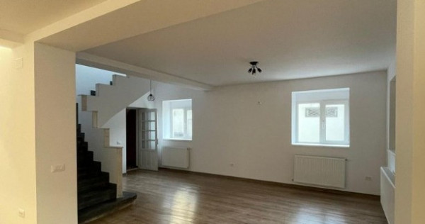 Vila, P+1, Zona Unirii, Central.