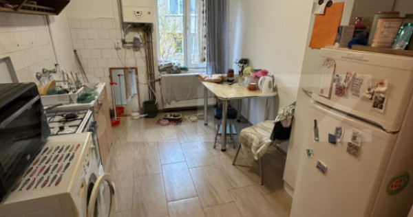 Apartament 2 camere, balcon, renovat, centrală, etaj interm