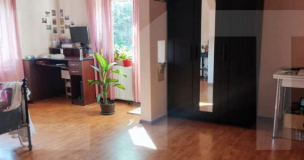 Casă modernă cu terasă și curte amenajată, centru Berce