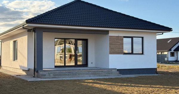 Casa Santandrei, 162 000 E (neg). Comision 0.