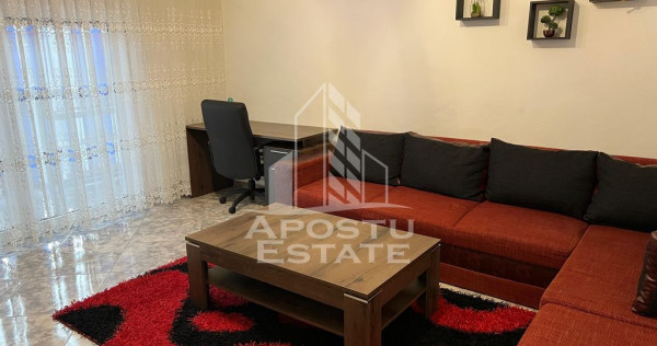 Apartament cu 3 camere, decomandat, zona Bucovina