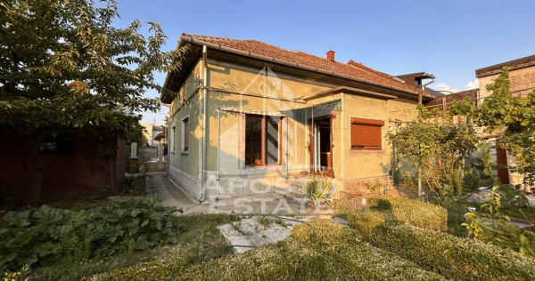 Casă individuală cu teren si garaj in zona Gara de Est,...