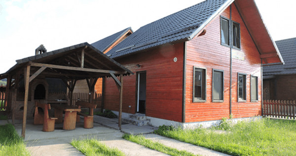 Cabana Cristian Figa V. și închiriere Revelion și Crăciun